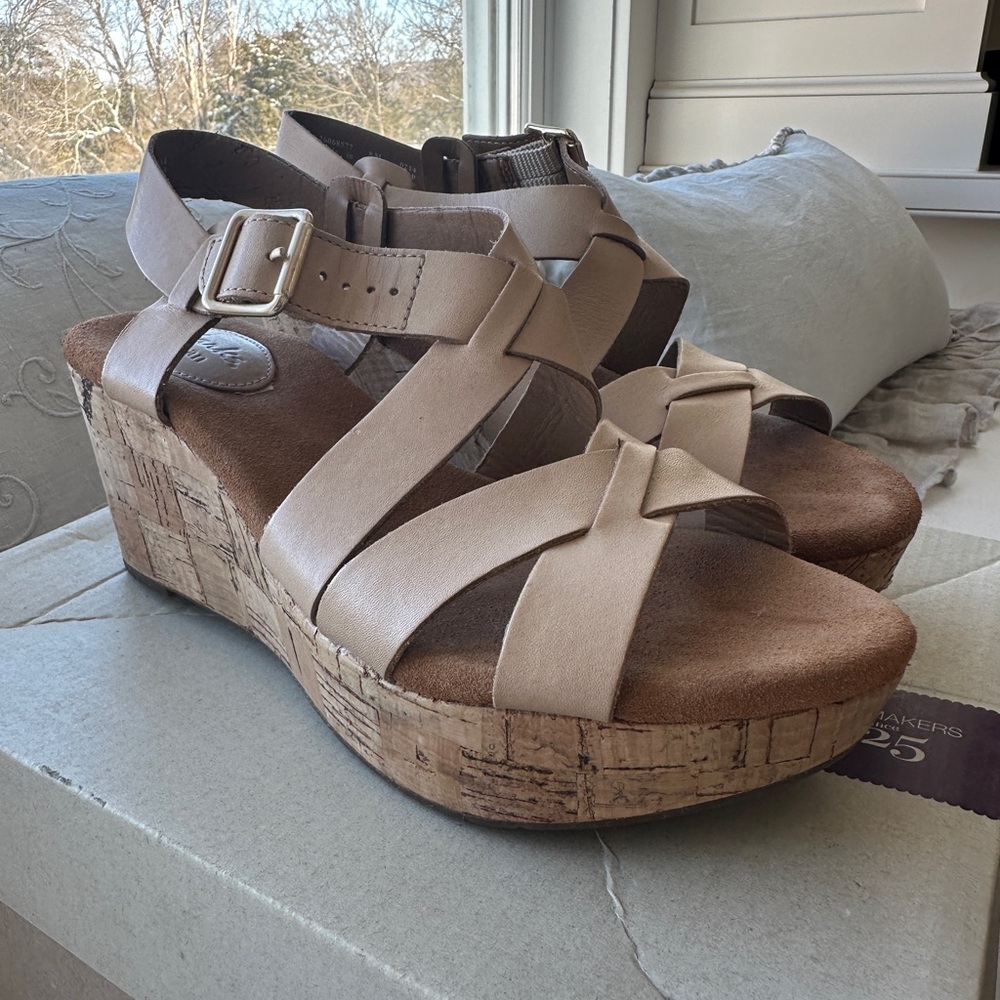 Clarks Women's Caslynn Cheryl Wedge Sandals - Brown